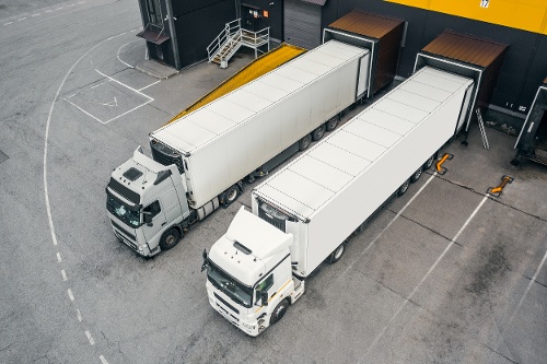 trucks-in-the-distribution-hub-2021-10-22-06-35-08-utc-1